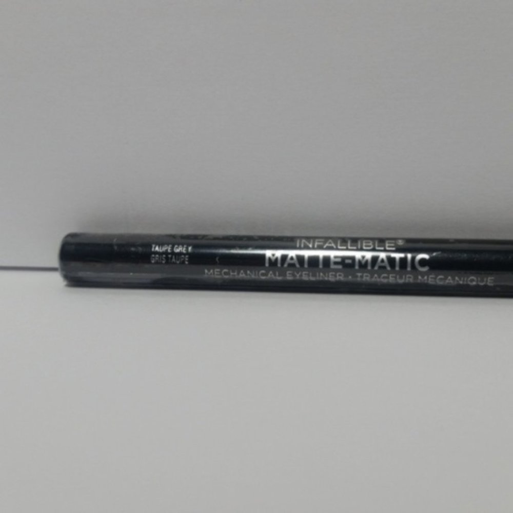 L'oreal Matte Matic Eyeliner Taupe Grey Sealed